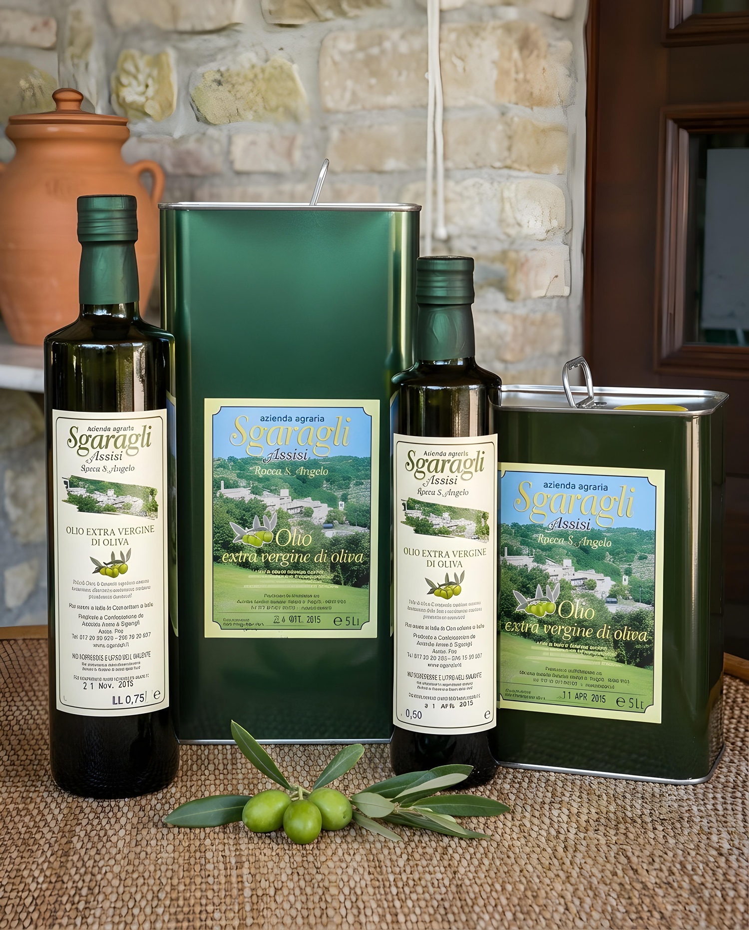Prodotti biologici Agriturismo La Rocca Assisi Olio extravergine di Oliva DOP