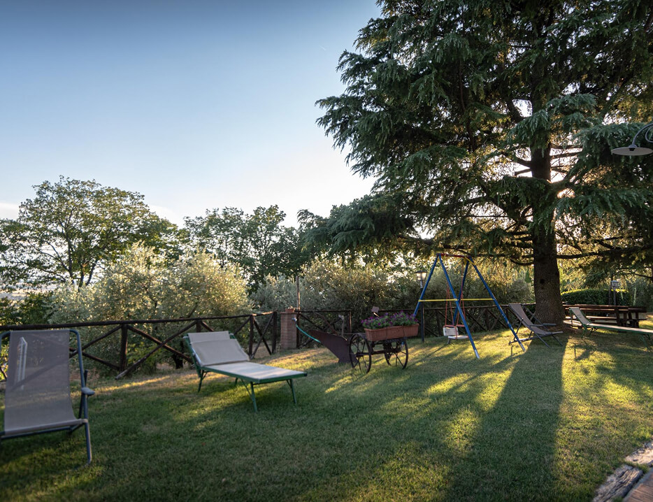 Swimming Pool-Agriturismo-La-Rocca-Assisi